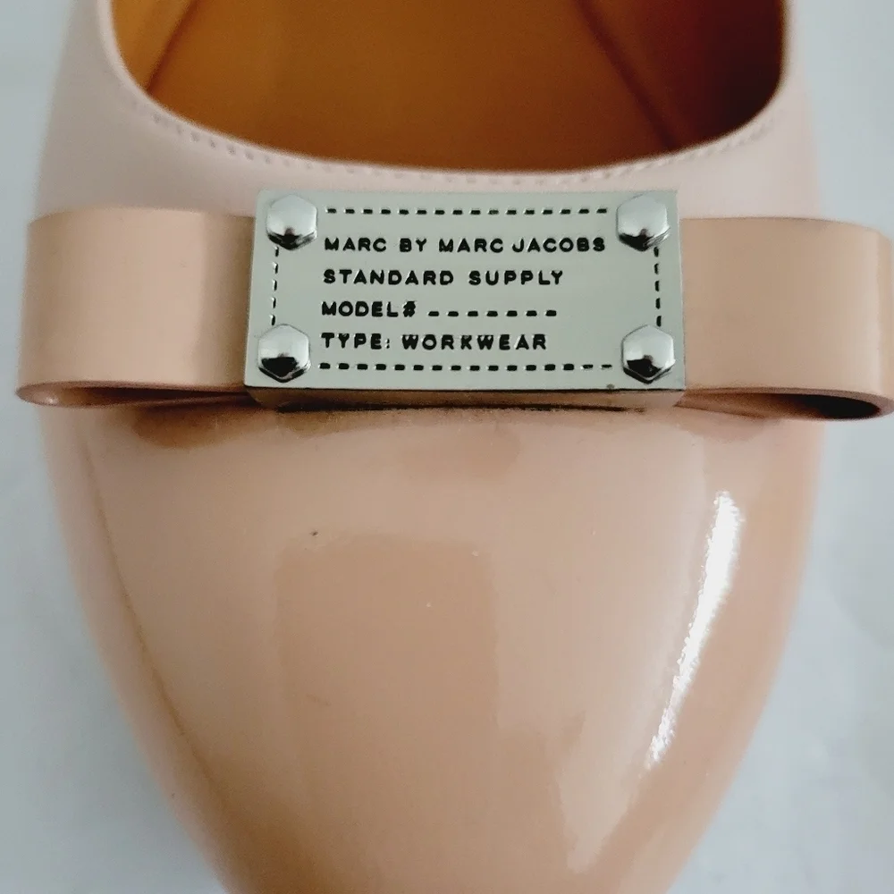 NEW Marc by Marc Jacobs Nude Cap Toe Logo Plaque Ballet Flats Size 7.5